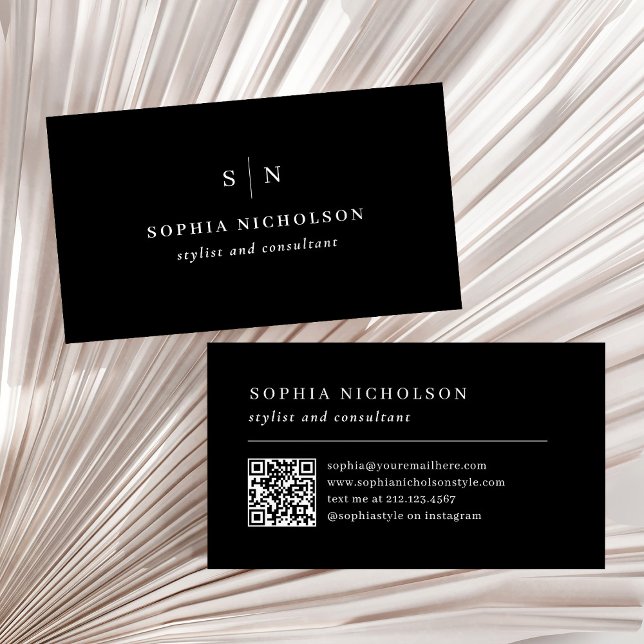 Minimal und Chic | Schwarz mit Monogramm- und QR-C Visitenkarte (Von Creator hochgeladen)