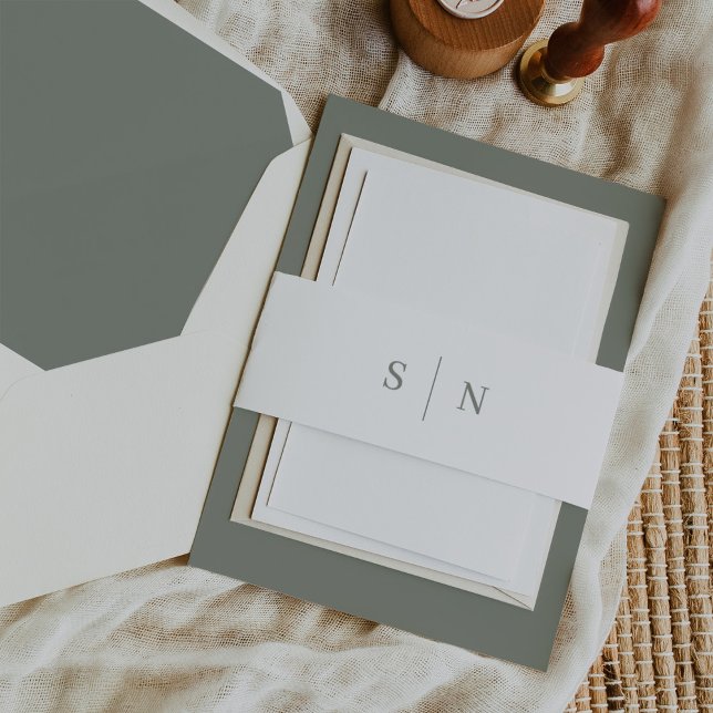 Minimal und Chic | White and Sage Green Monogram Einladungsbanderole (A chic white and sage green belly band that will tie our Minimal and Chic suite together flawlessly)