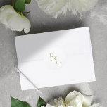 Minimal weiche grüne Hochzeitstipps Runder Aufkleber<br><div class="desc">Schick und elegant. Diese Vorlage enthält einige Initialen in einer schönen,  sanften,  grüne Farbe. Dieser Aufkleber fügt der Verpackung und den Umschlägen der Gastgeschenk Hochzeit genau das Besondere hinzu.</div>