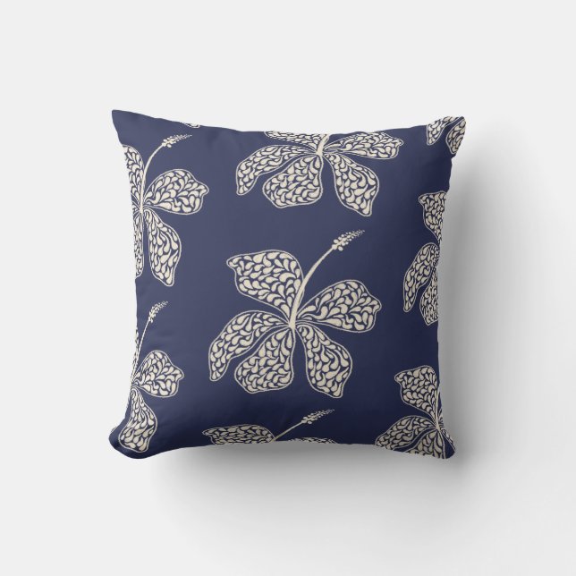 Minimal White Hibiscus Floral Navy Blue Design Kissen (Vorderseite)
