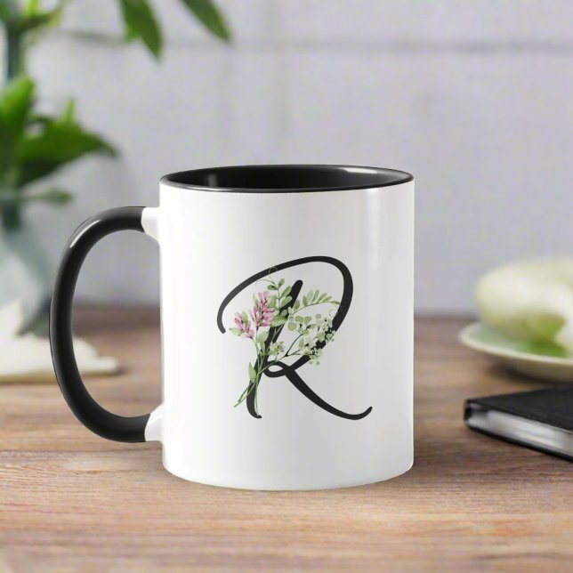 Minimale Aquarellfarben-Blume und Schwarzer Letter Tasse (Von Creator hochgeladen)