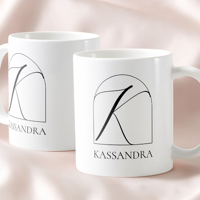 Minimale Arch Black Schrift Initiale K Namensmonog Kaffeetasse (Minimal Arch Black Script Initial K Name Monogram Coffee Mug)