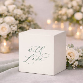 Minimale Brautgeschenkbox in Salbeigrün mit 'Mit L Geschenkschachtel