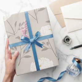 Minimale Creme Pfingstrose Weiße Blumige Musterung Geschenkpapier