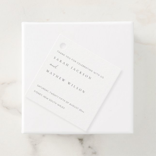 Minimale einfache Schwarz-Weiß-Typografie-Hochzeit Geschenkanhänger (Beispiel)