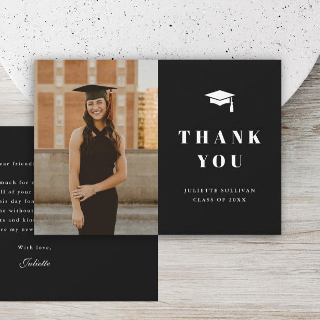 Minimale Foto-Graduationspartei Dankeskarte (Simple type black and white graduation photo thank you cards.)