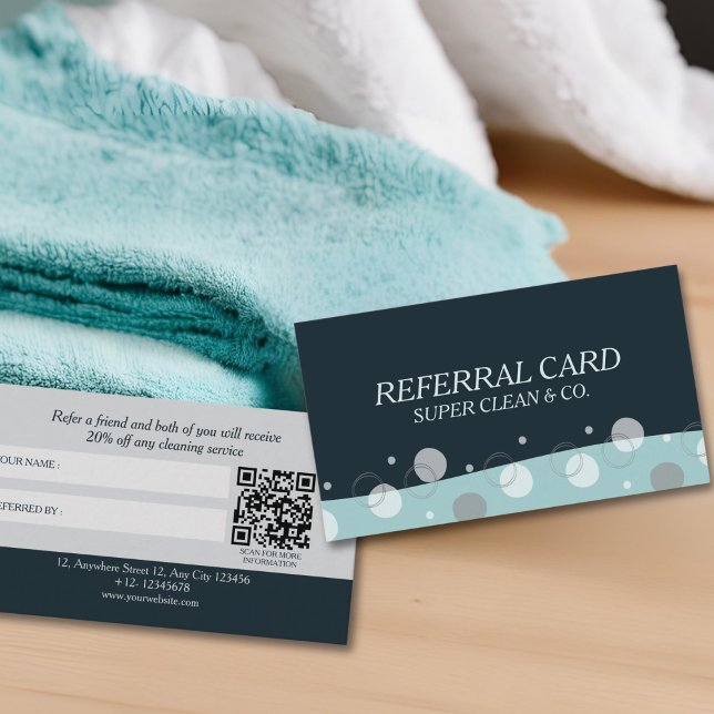 Minimale moderne, dunkelblaue Reinigungsdienste Empfehlungskarte (Von Creator hochgeladen)