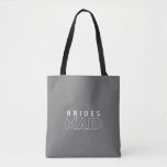 Minimale moderne Typografie Bridesmaid-Tasche<br><div class="desc">Diese überragende Totentasche zeichnet sich durch ein minimales, schlankes Design aus, das mit einem fetten und serifenlosen Schriftart an der Vorderseite und einem kostenlosen SerifenSchriftart für den Namen aufwartet. Fügen Sie einfach Namen, indem Sie auf Personalisieren und die Farbe von Text oder Hintergrund ändern einfach klicken Sie auf "weiter anpassen",...</div>