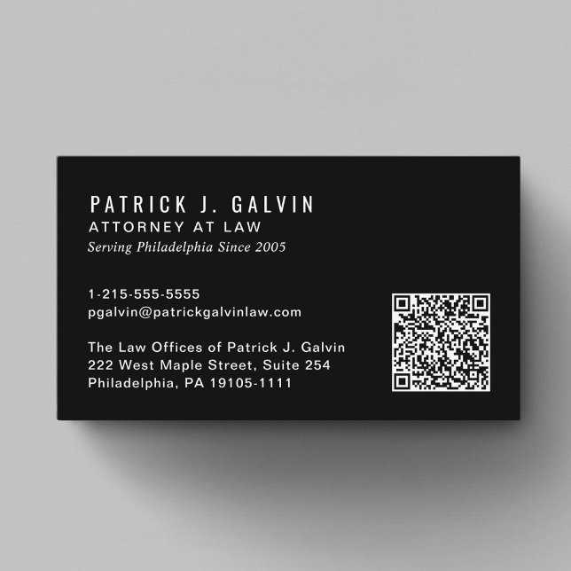 Minimale professionelle QR-Code-Schwarz Visitenkarte (Minimal Professional QR Code Black Business Card)