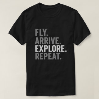 Minimale Reisemotto-Typografie T-Shirt