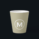 Minimale Sage Green Classic Monogramm Milchtasse<br><div class="desc">Einfaches mit Monogramm Design im modernen minimalistischen Stil mit klassischer Blocktypografie in einer schlauen, grün-weißen Farbpalette; ein einfaches, berufliches Design, das leicht mit dem Monogramm-Initial aktualisiert werden kann.</div>