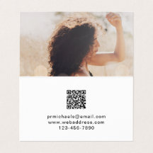 Minimale Schwarz mit Beschriftung und QR-Code-Foto