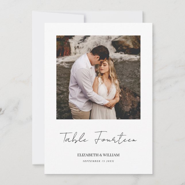 Minimale Tischnummer-Karte für Skript-Foto Einladung (Vorderseite)