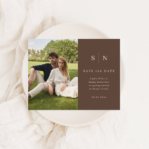 Minimale und schicke braune Foto-Hochzeitssave-the Postkarte