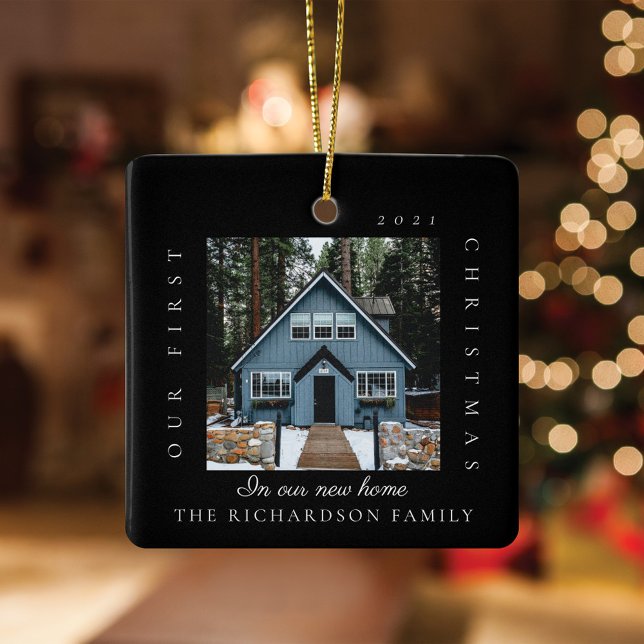 Minimale Weihnachten in unserem neuen Zuhause 2 Fo Keramikornament (Minimal First Christmas In Our New Home 2 Photo Ceramic Ornament)