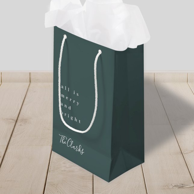 Minimale Weihnachten | Skandinavischer Wald Grüner Kleine Geschenktüte (Elegant Scandi holiday gift bag with custom family name in forest green)