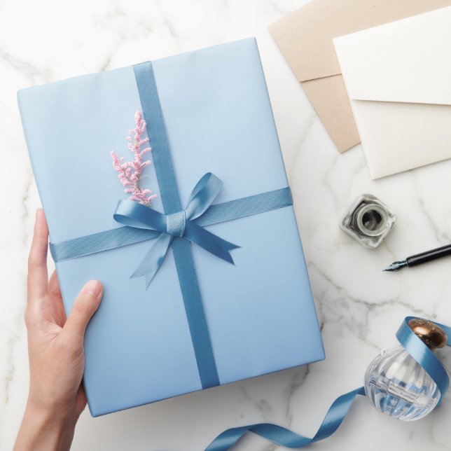 Minimaler Blauverlauf-Hintergrund Geschenkpapier (Schenken)