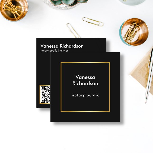 Minimaler moderner Black & Gold QR Code Notar Quadratische Visitenkarte (Von Creator hochgeladen)