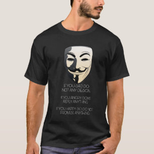 Minimaler schwarzer T - Shirt mit anonymer Maske 
