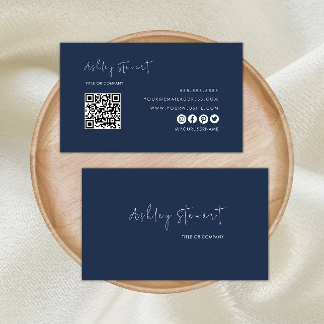 Minimaler Script Qr Code Beruflich Navy Blue Visitenkarte (Von Creator hochgeladen)