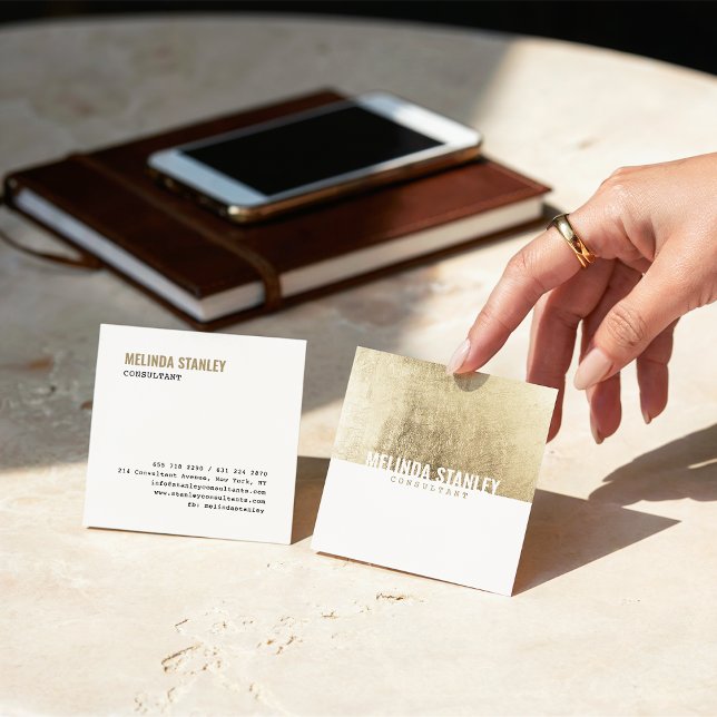 Minimaler weißer, schick vergoldeter Folie elegant Quadratische Visitenkarte (Minimal white chic gold foil elegant color block)