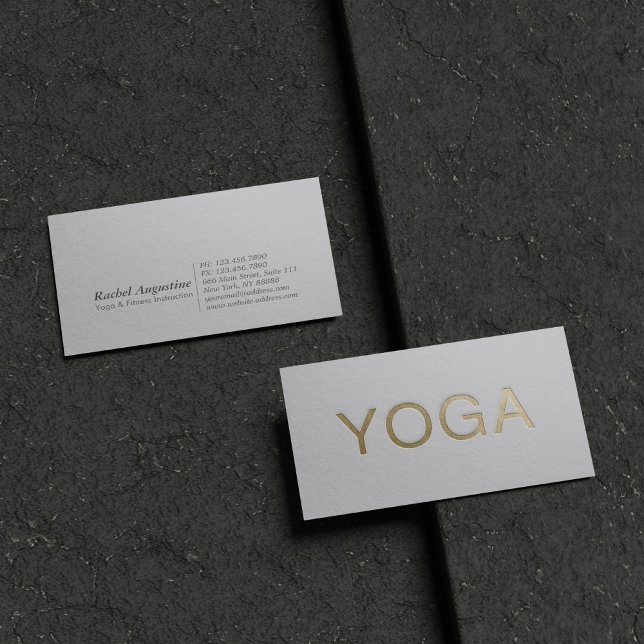 Minimaler White & Gold Embossed Text Yoga Instruct Visitenkarte (Von Creator hochgeladen)