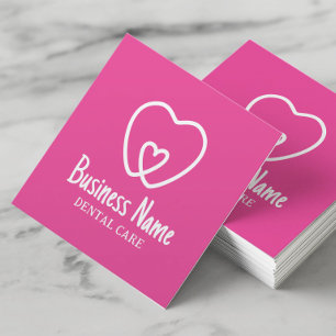 Minimaler Zahnarztstitel mit rosa Zahnpflege-Logo Quadratische Visitenkarte