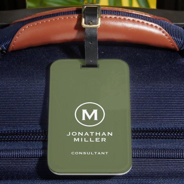 Minimales Olive Classic Typografic Monogramm Gepäckanhänger (Vorderseite Insitu 2)