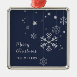 Minimales Weihnachtsdesign mit Schneeflocken Ornament Aus Metall