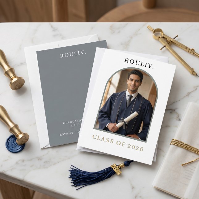 Minimalist Arch Photo Graduation | Rolling Stone Einladung (Minimalist Architectural Arch Graduation Invitation | Photo Class of 2026 | ROULIV Stone Grey & Gold)