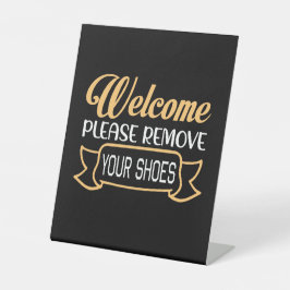 Minimalist Black Welcome Please Remove Your Shoes Sockelschild
