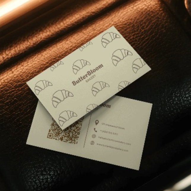 Minimalist Croissant Bakery Business Card Visitenkarte (Von Creator hochgeladen)