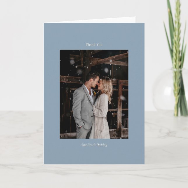 Minimalist Dusty Blue Elegant Wedding Custom Photo Dankeskarte (Vorderseite)
