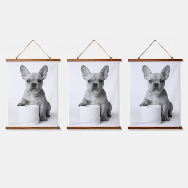 Minimalist Funny French Bulldog Guards ToiletPaper Wandteppich Mit Holzrahmen (Dreifach)