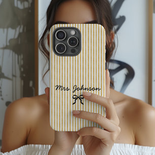 Minimalist gestreifter Brautjungfer-Braut-Name iPhone 15 Pro Hülle