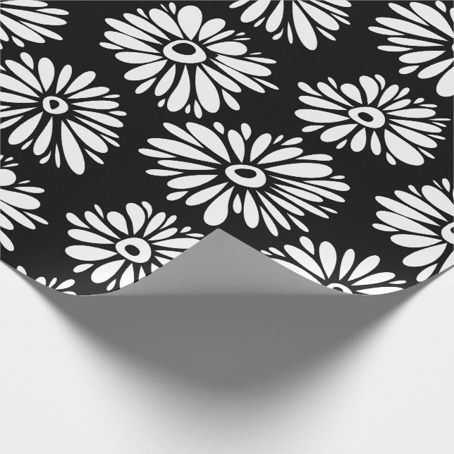 Minimalist Groovy Black and White Daisy Pattern Geschenkpapier (Ecke)