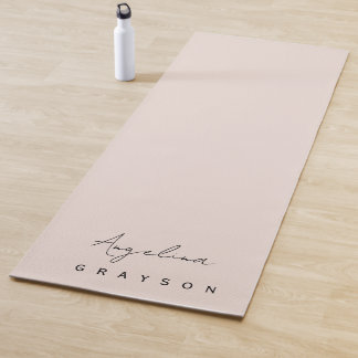 Minimalist handwritten script, simple and modern yogamatte