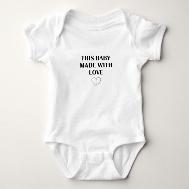 Minimalist Heart - Made With Love Baby Aesthetic Strampler (Vorderseite)