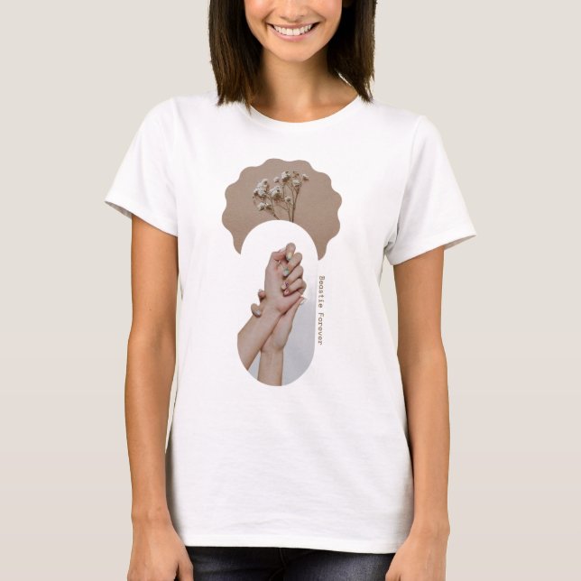 Minimalist Holding Hands Ästhetik T-Shirt | Boho (Vorderseite)