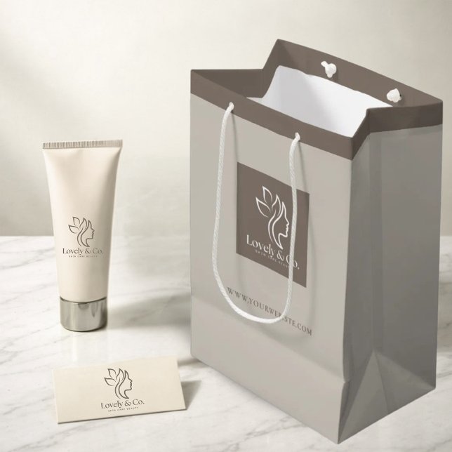 Minimalist Neutral Beige Beauty Paper Gift Bag Mittlere Geschenktüte (Von Creator hochgeladen)