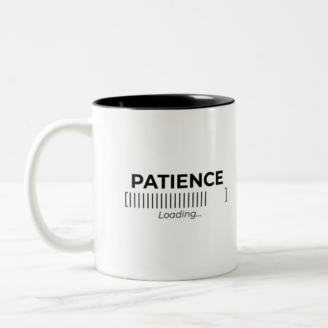 Minimalist Patience Loading Typography Bar  Zweifarbige Tasse (Links)