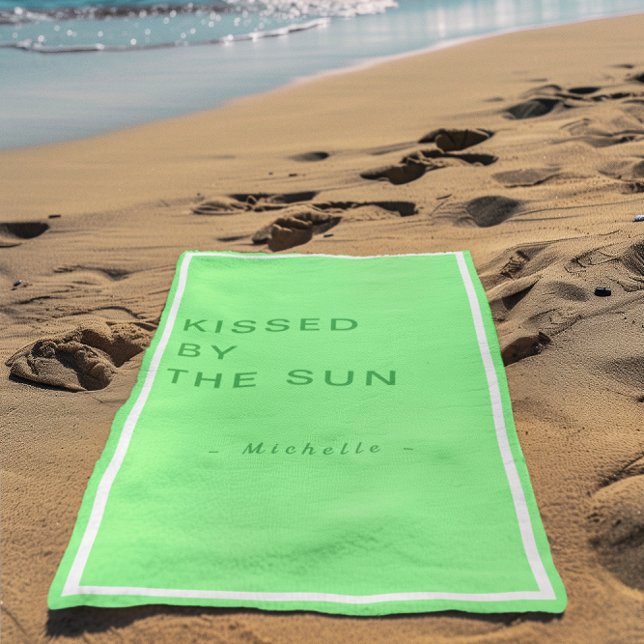Minimalist Personalized Kissed by the Sun Strandtuch (Von Creator hochgeladen)