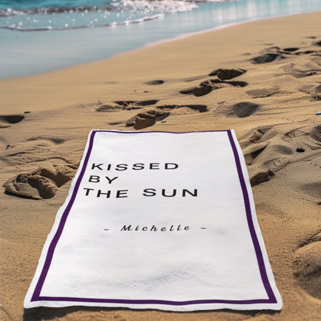 Minimalist Personalized Kissed by the Sun Strandtuch (Von Creator hochgeladen)