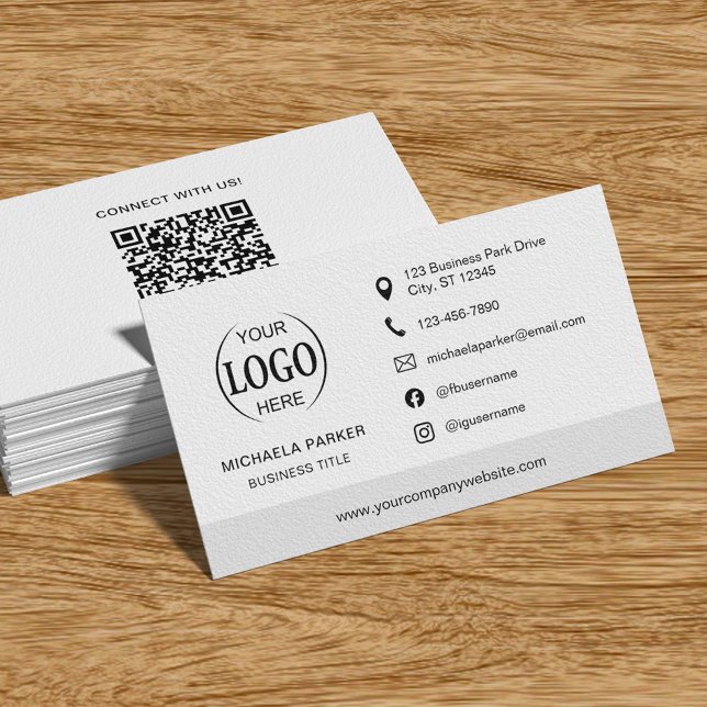 Minimalist Professional Company Logo QR Code Visitenkarte (Von Creator hochgeladen)