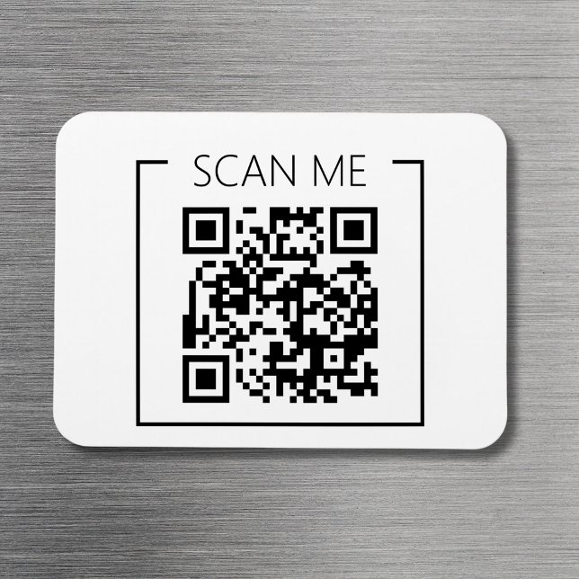 Minimalist QR Code Scan Me Business Magnet (Von Creator hochgeladen)
