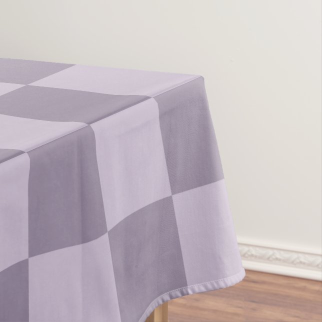 Minimalist Soft Lavender Checkerboard Pattern  Tischdecke (Beispiel)