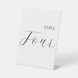 Minimalist Table Number Four Sockelschild