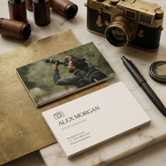 Minimalist Warm Sand Camera Logo Photographer  Visitenkarte (Minimalist Warm Sand Camera Logo Photographer Business Card)