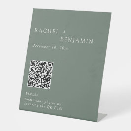 Minimalist Wedding Photo Share QR Code Sage Green Sockelschild