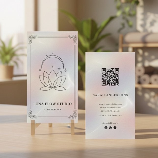 Minimalist Yoga Studio with QR Code | Holographic  Visitenkarte (Von Creator hochgeladen)